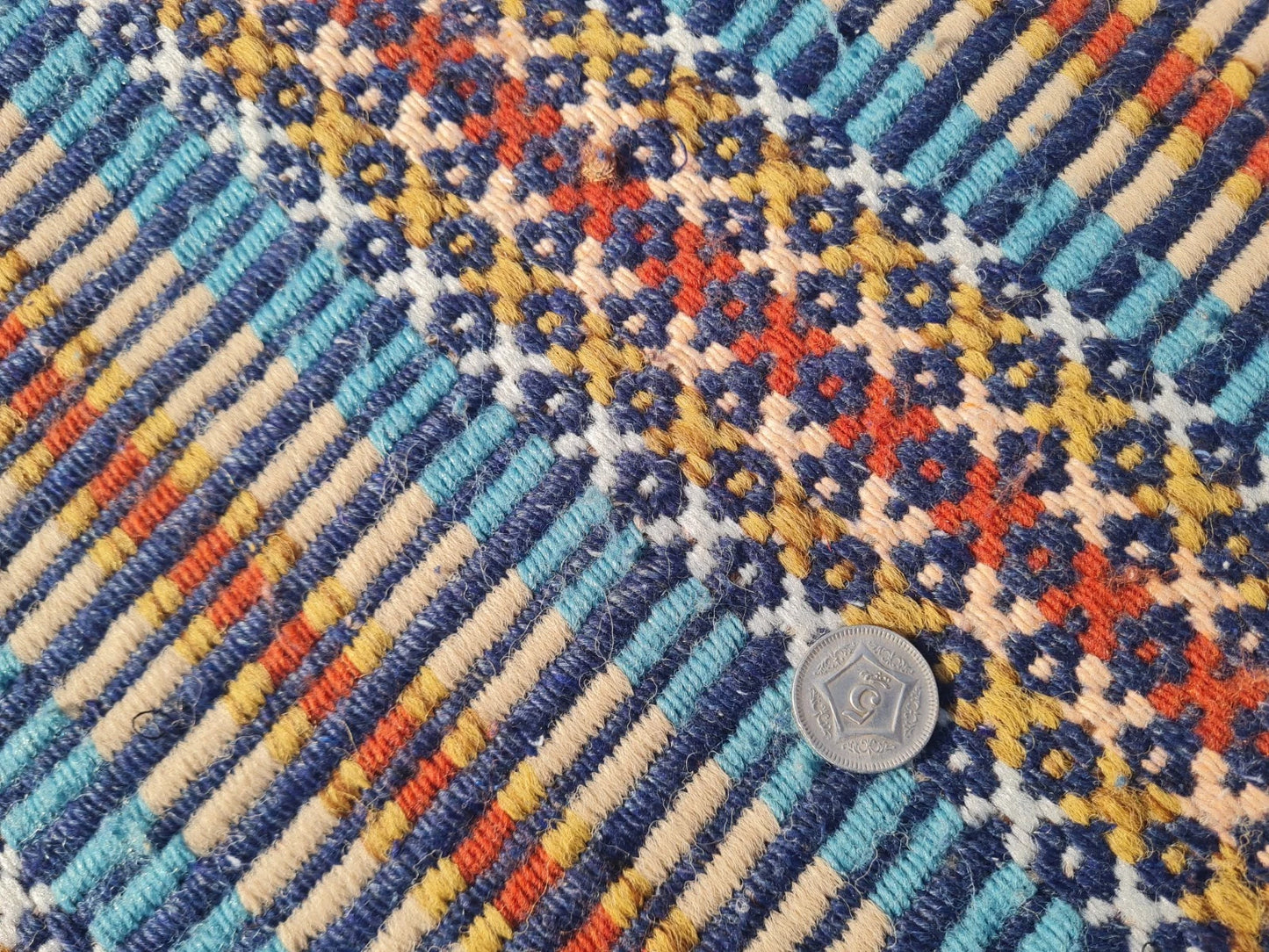 Vintage Hand-Woven Persian Jajim Kilim 6'11" x 4'9"