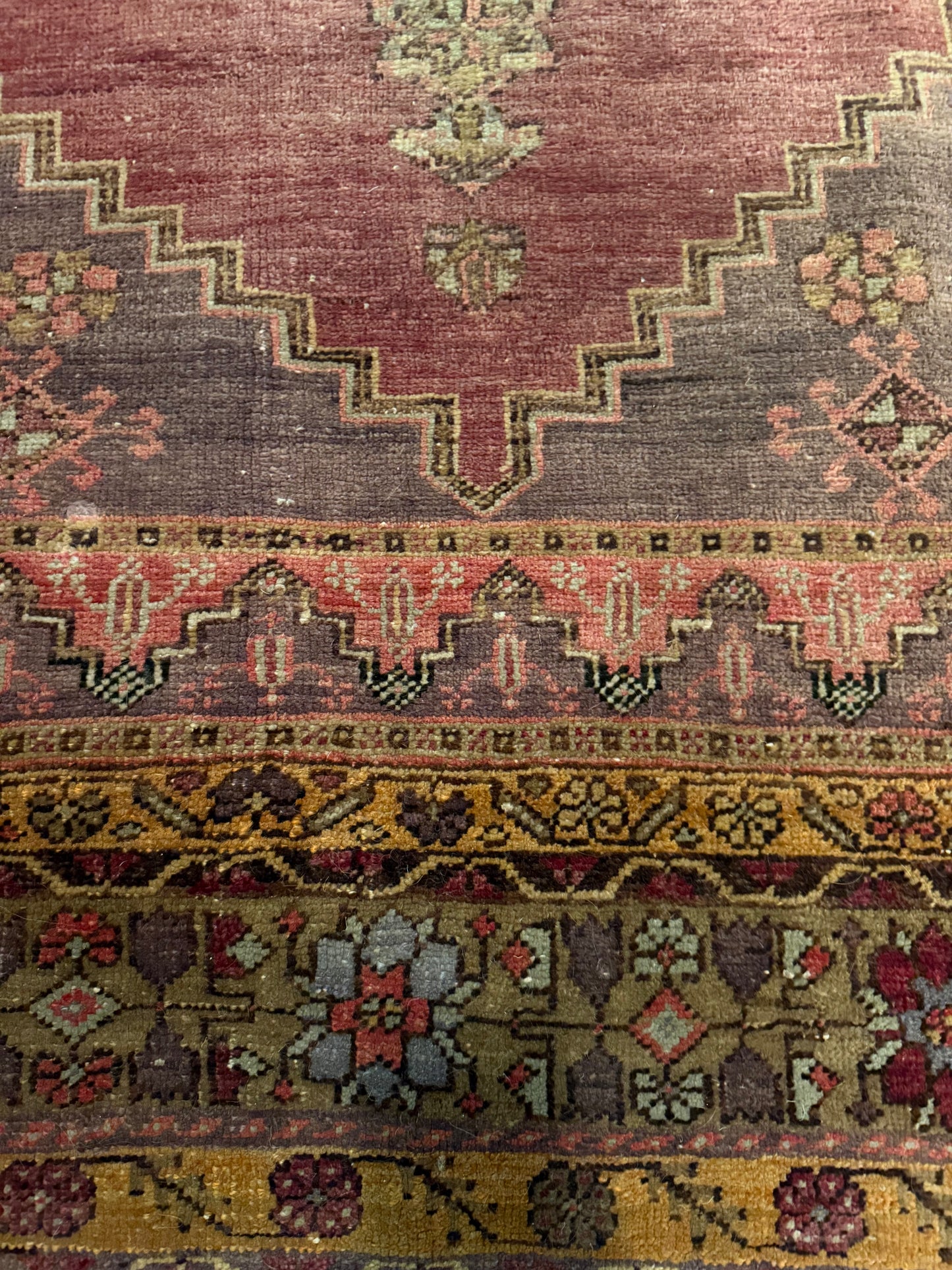 Vintage Hand-Knotted Turkish Taspinar  3’10 x 5’4