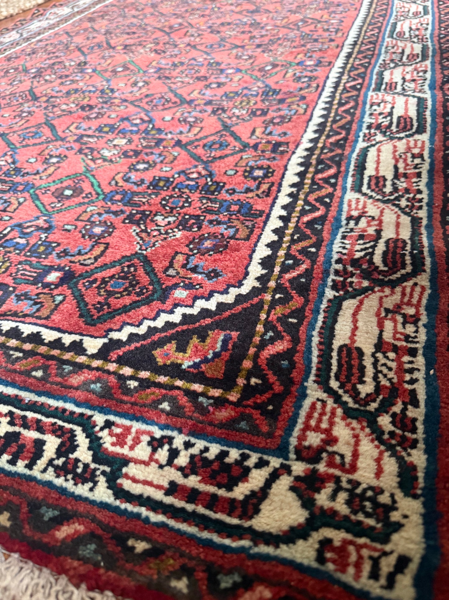 Vintage Hand-Knotted Persian Hamadan 3’5” x 5'0"